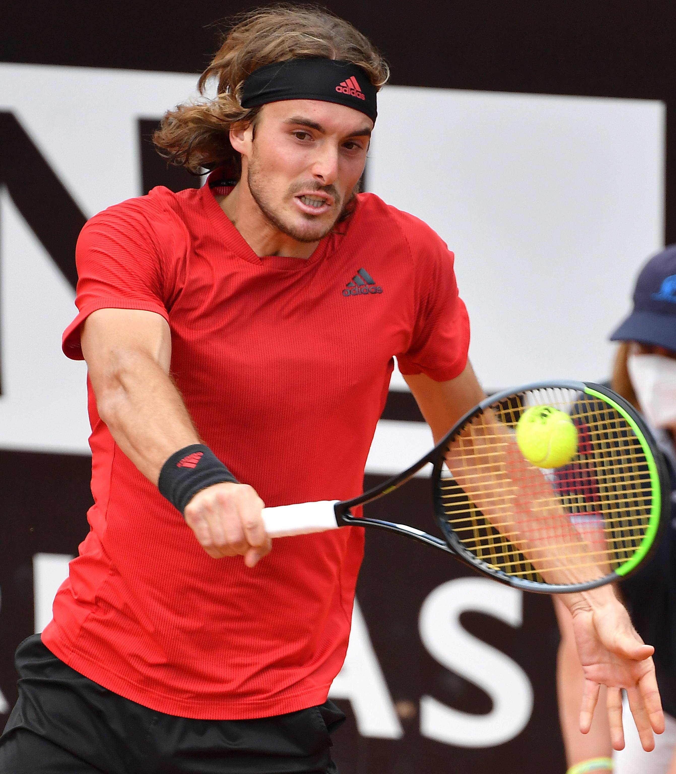 开云体育官网-包含法国网球队强势美国网球队,西西帕斯三分雨点燃全场的词条