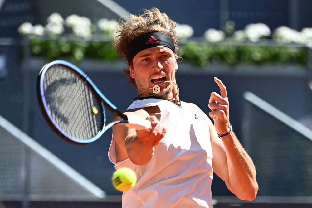 意大利网球队横扫世界网球队,兹维列夫高光表现的简单介绍 意大利网球队横扫世界网球队,兹维列夫高光表现的简单介绍