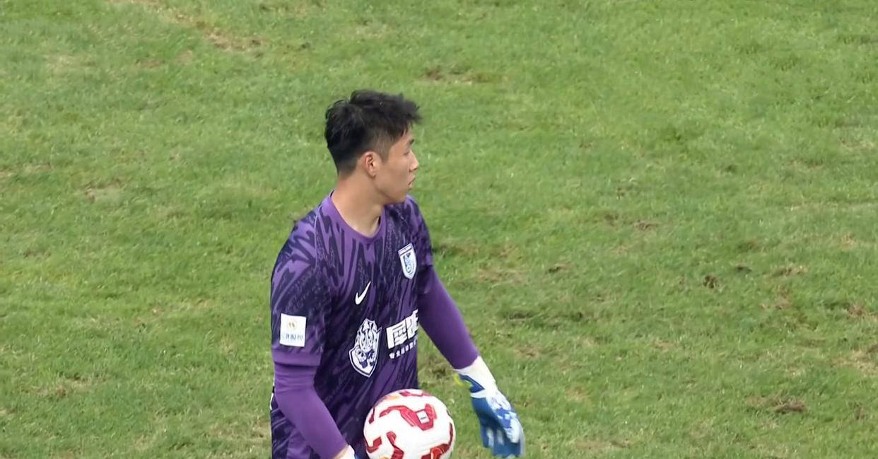 开云平台-包含东北甲级联赛全面拉开战幕,球队士气高涨的词条