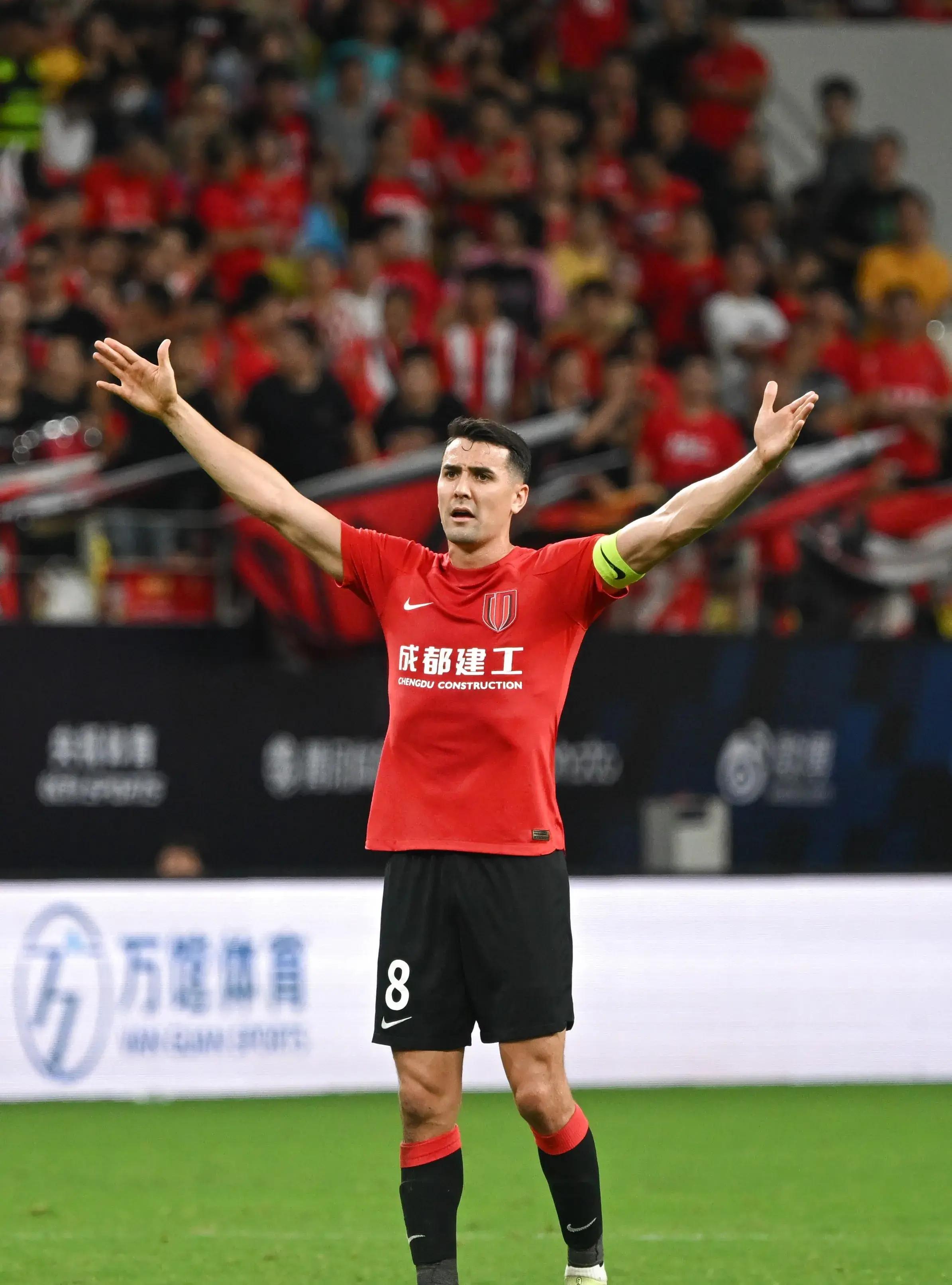 开云体育平台APP-关于上海队在明星球员的带领下取得胜利的信息