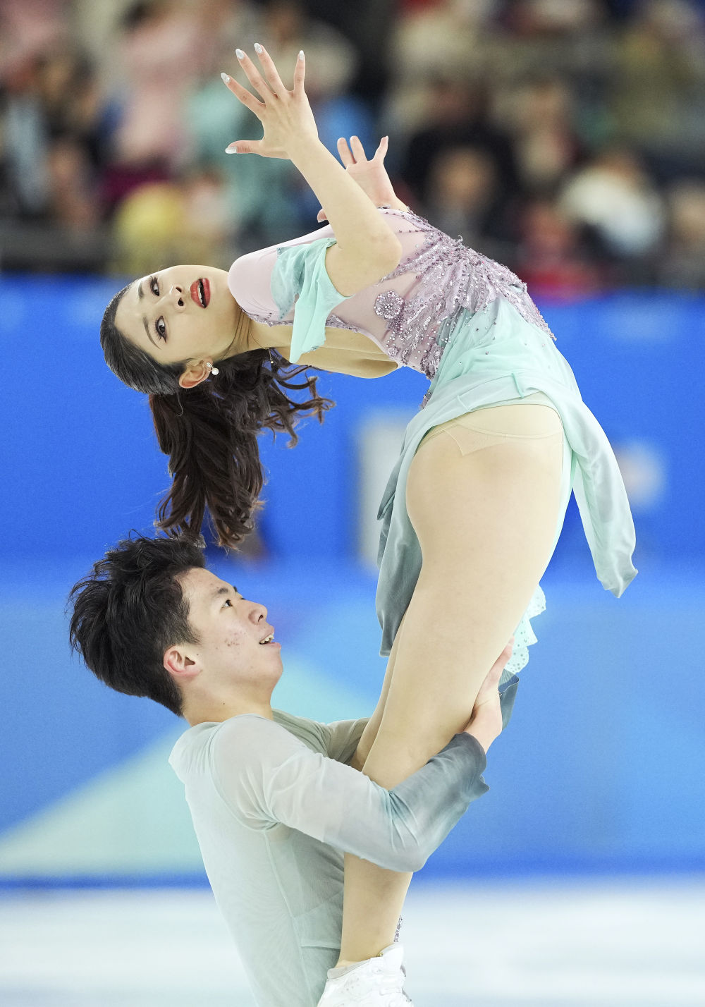 开云体育官方网站-花样滑冰冰舞:法国选手斩获金牌的简单介绍