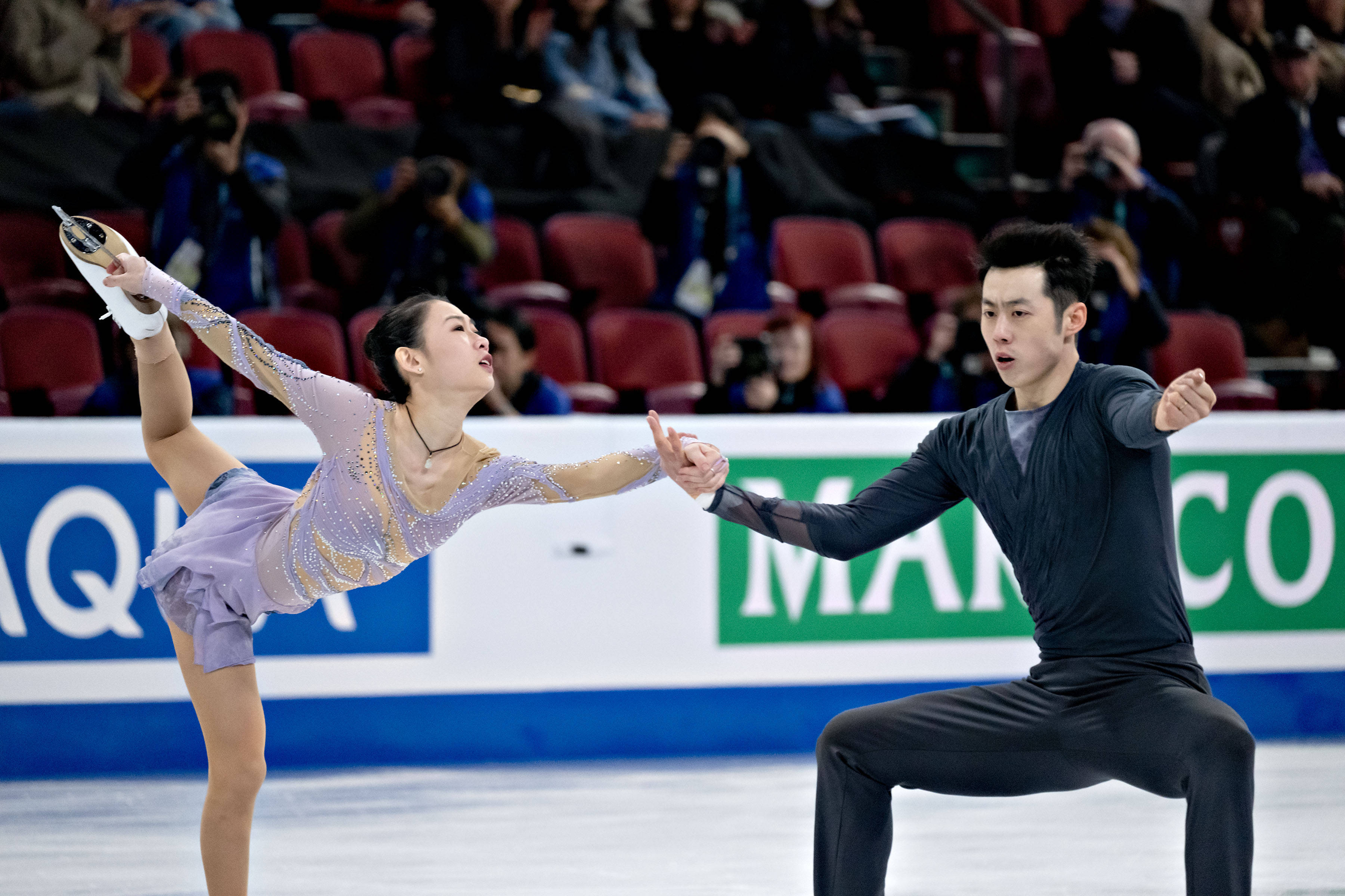 花样滑冰冰舞:法国选手斩获金牌的简单介绍 花样滑冰冰舞:法国选手斩获金牌的简单介绍