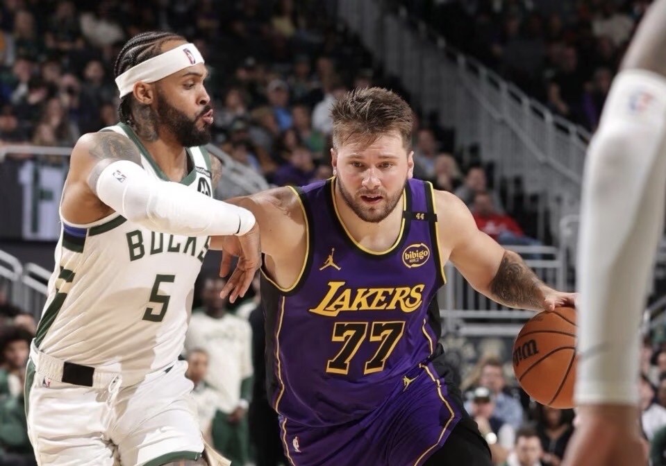 关于湖人B队逆转雄鹿,特雷杨送出助攻的信息 关于湖人B队逆转雄鹿,特雷杨送出助攻的信息