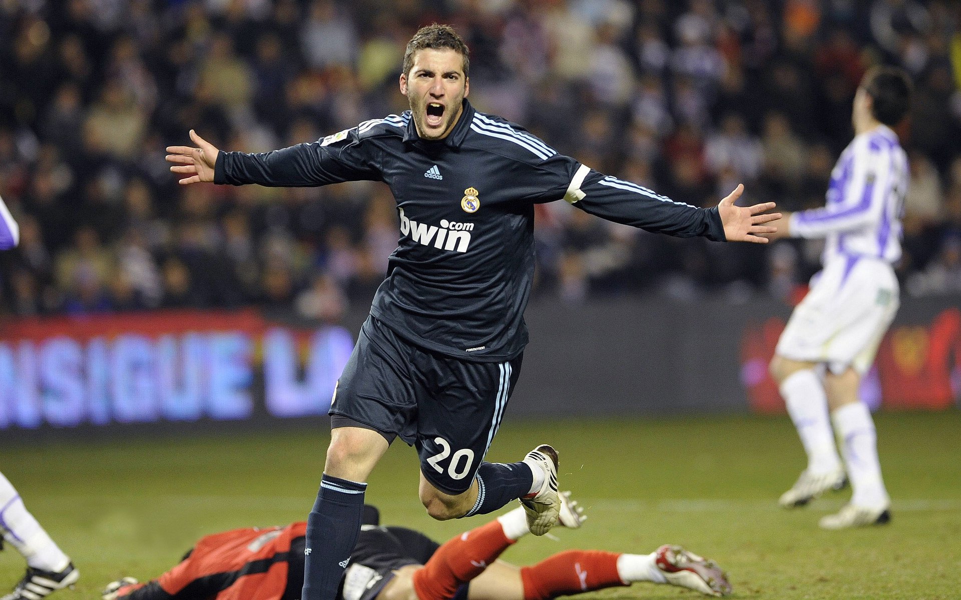 当马竞铁血防线遭遇南美风暴，德里赫特如何彻底瓦解哥伦比亚式进攻体系